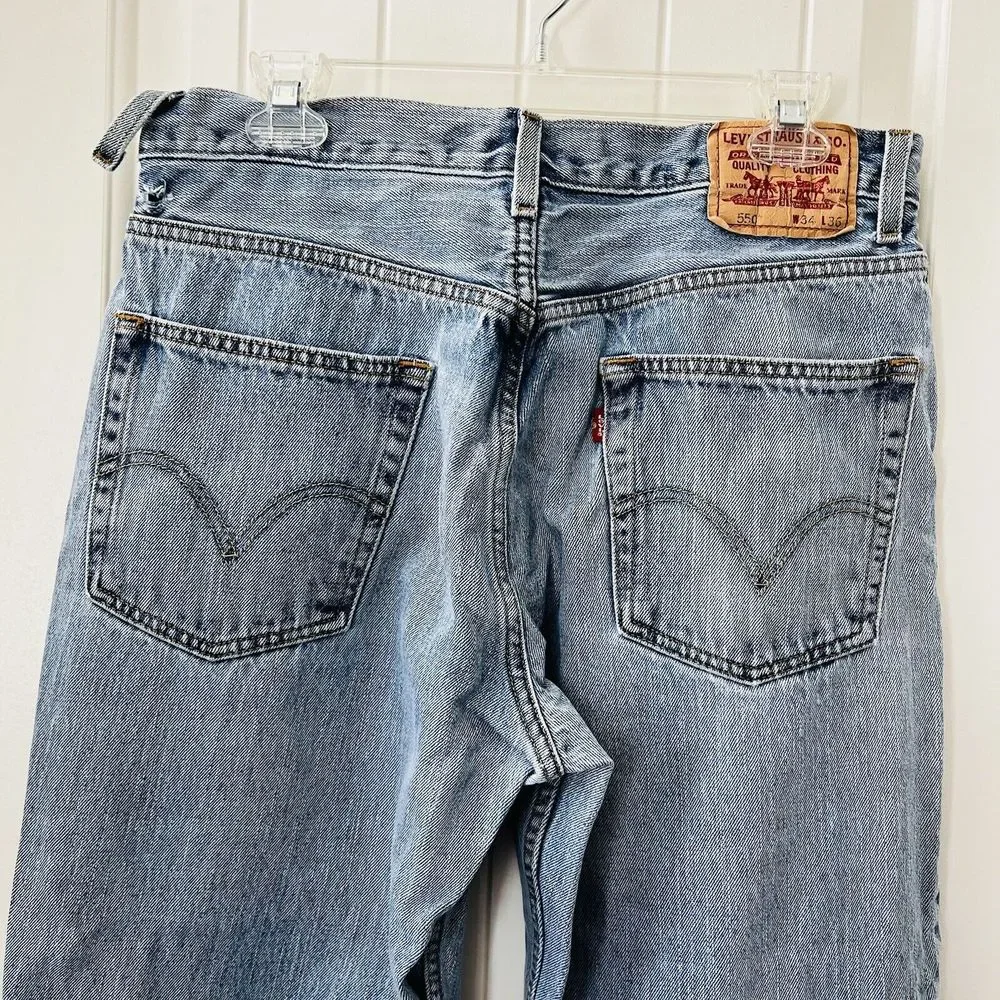 Levis 550 Jeans Men's Size 36 x 34 Light Wash Relaxed Fit Denim Pants *Flaw*